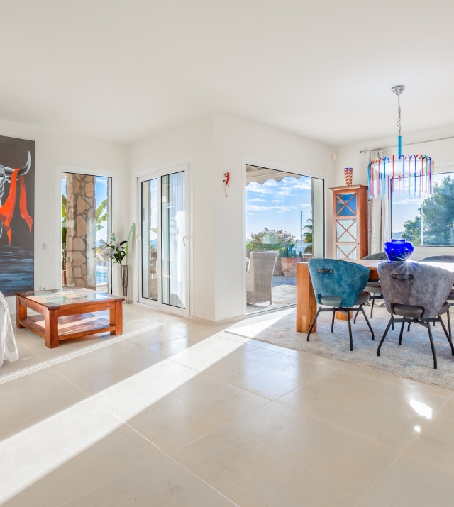 Resa Estates Ibiza sale te koop Villa hills Can Furnet living.jpg